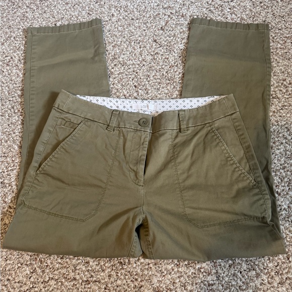 Loft Olive Green Capri’s - Picture 2 of 6